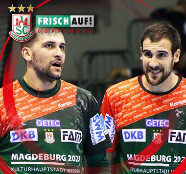 SC Magdeburg Handballer Carlos Molina Cosano blickt konzentriert auf dem Spielfeld.