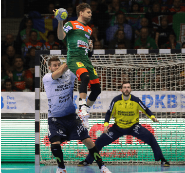 SCM-Spielmacher Marko Bezjak beim Sprungwurf gegen die SG Flensburg-Handewitt.