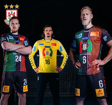 Trikotpräsentation: Christian O'Sullivan (Nr. 24), Jannick Green (Nr. 16) und Matthias Musche (Nr. 6) präsentieren die neuen SCM-Trikots 2020/2021.