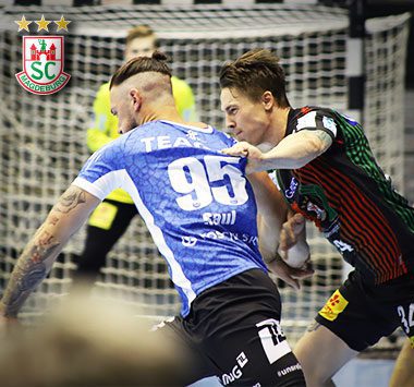 SCM-Handballer Michael „Mika“ Damgaard im vollen Lauf beim Durchbruch gegen die Abwehr des ThSV Eisenach.