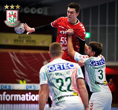 SCM-Feldspieler Lukas Mertens (Nr. 22) am Ball während des Spiels gegen die Eulen Ludwigshafen.
