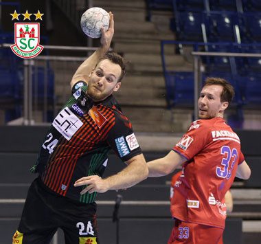 SCM-Spieler Christian O'Sullivan (Nr. 24) beim Sprungwurf im Spiel gegen Nordhorn.