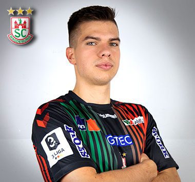 Porträtfoto von Handballer Renārs Uščins im Trikot des SC Magdeburg.
