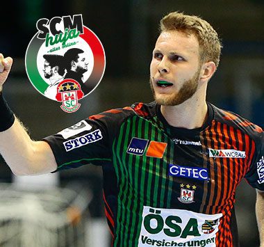 Justus Kluge feiert emotional eine gelungene Aktion im SCM-Trikot.