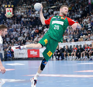 Philipp Weber beim Sprungwurf im Auswärtsspiel gegen den THW Kiel.