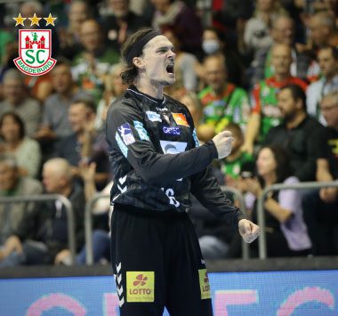 Jannick Green feiert den Last-Minute-Sieg gegen Erlangen.