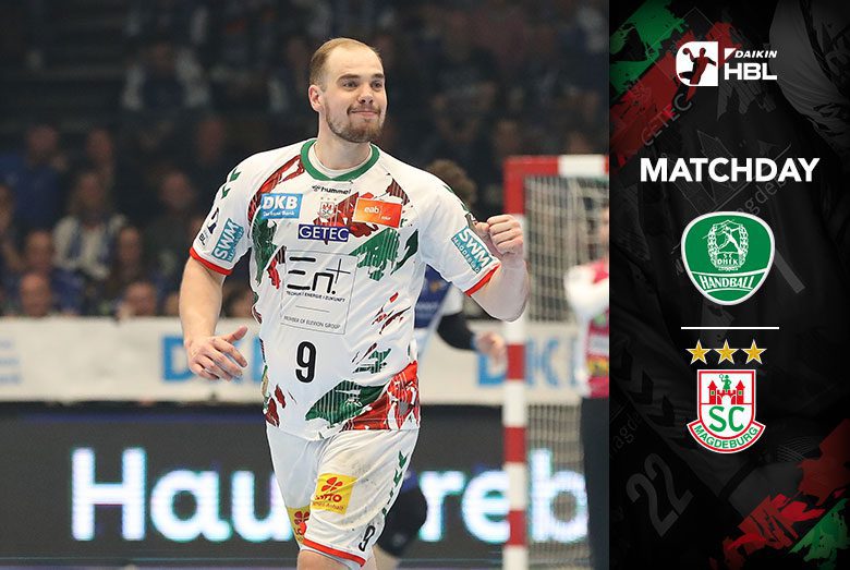 Matchday: Tim Zechel läuft lächelnd auf dem Spielfeld im Spiel gegen den SC DHfK Leipzig.