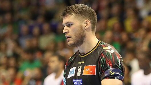 Elvar Örn Jonsson spielt mit dem SCM in Barcelona
