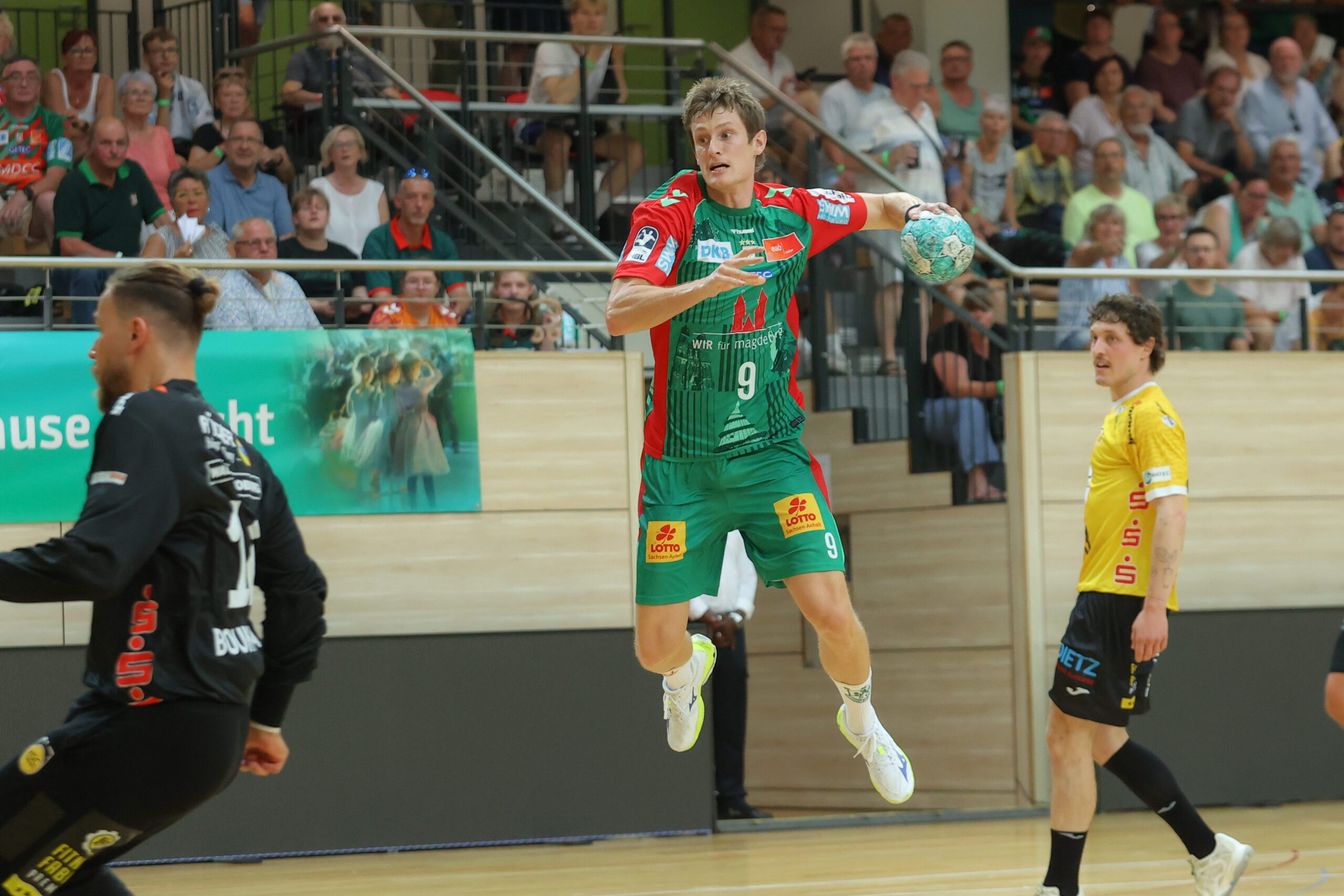 Handball, Testspiel, SC Magdeburg - HSC 2000 Coburg 29.07.2026, xtgx, Handball Testspiel, SC Magdeburg - HSC 2000 Coburg v.l. Oskar Vind Rasmussen (Magdeburg, 9) wirft Tor, Torschuetze, erzielt Tor, Treffer, scores the goal Foto: Michael Taeger/Jan Huebner