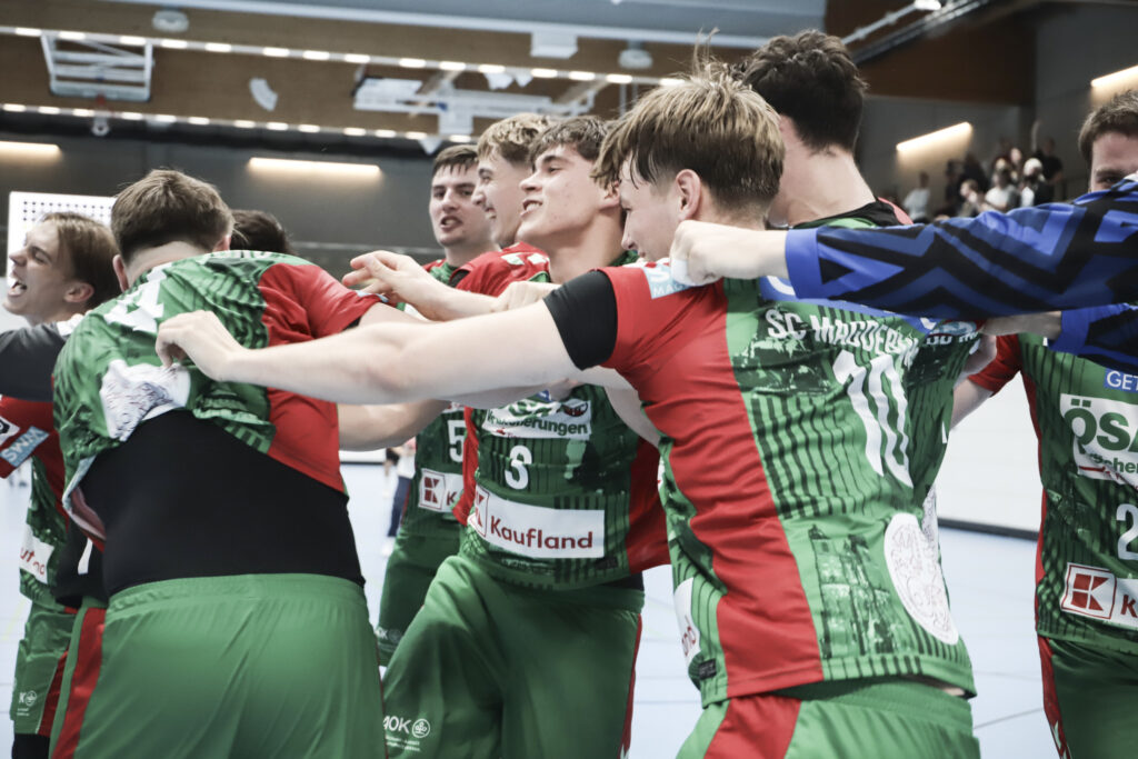 Die YoungsterS feiern ihren Sieg